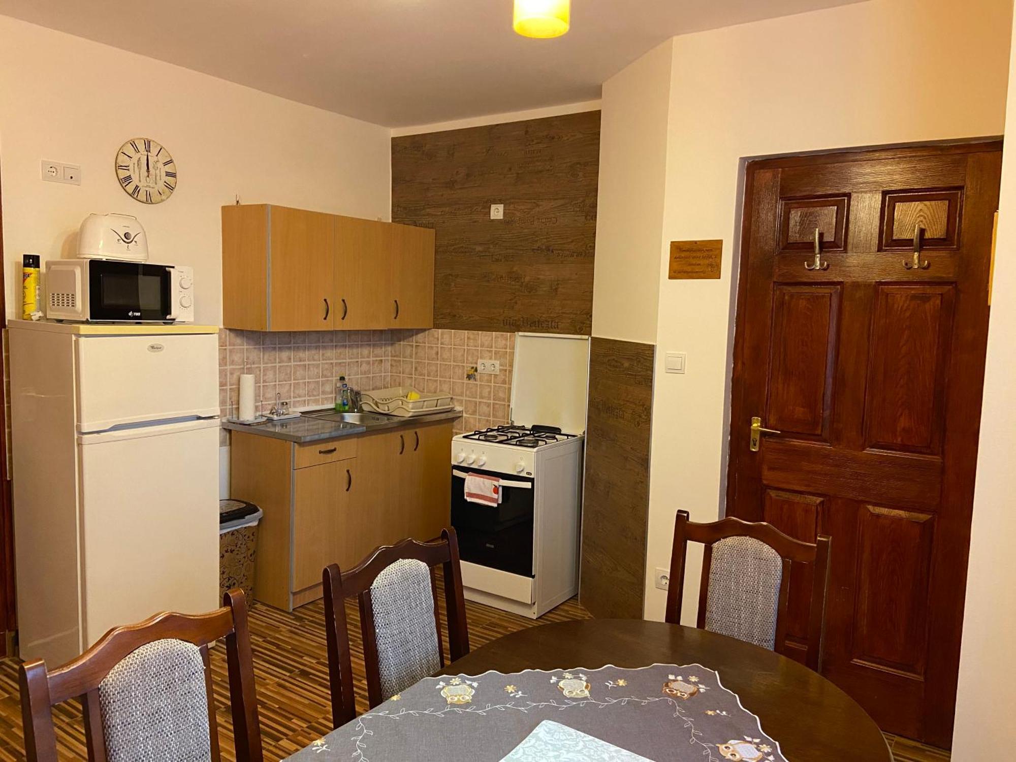 Vadrozsa Vendeghaz-Apartman Demjén Exterior foto