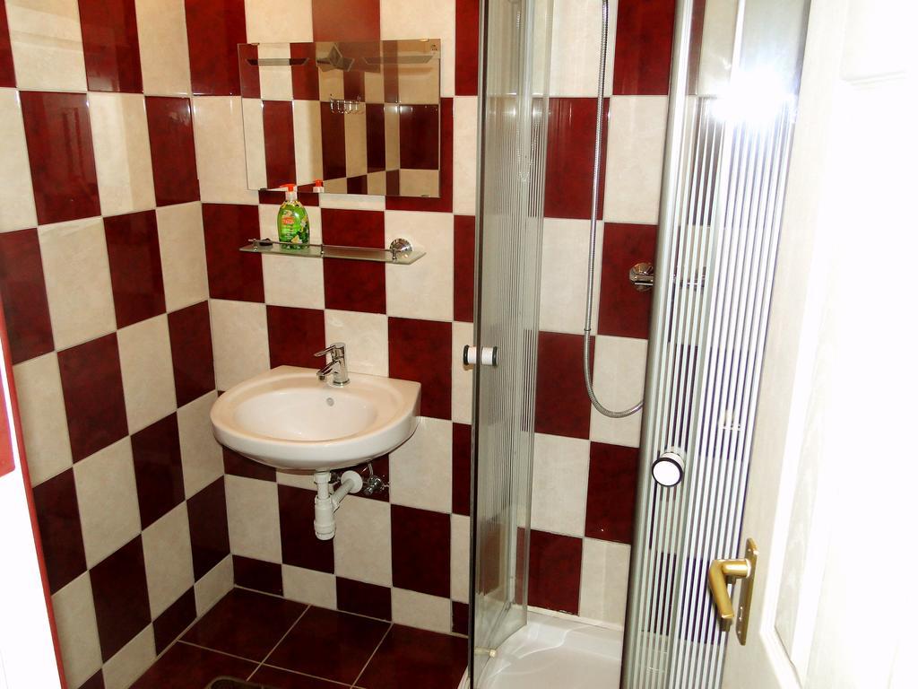 Vadrozsa Vendeghaz-Apartman Demjén Exterior foto